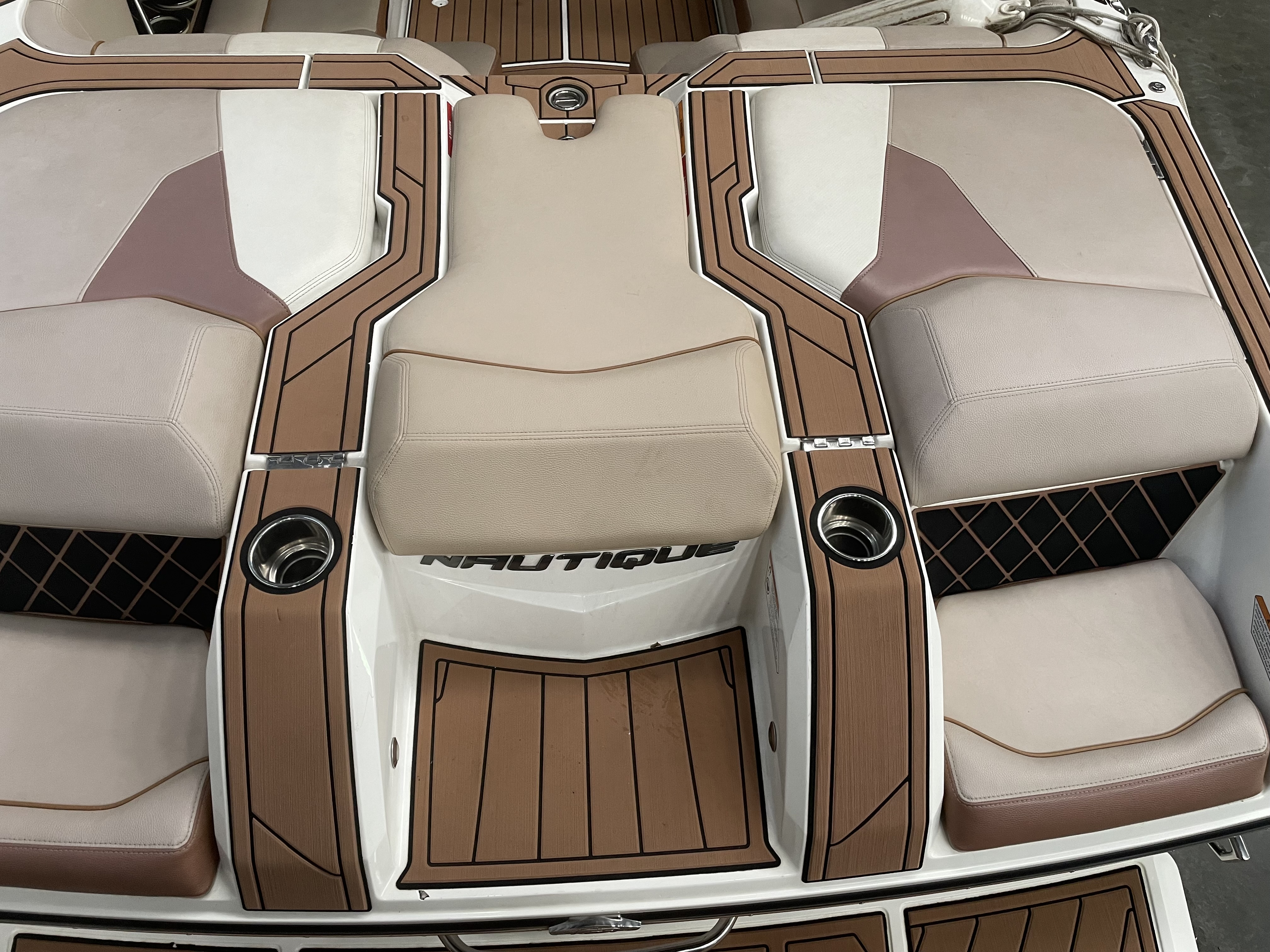 2018 Nautique GS22